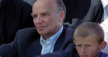 ALIJA IZETBEGOVIĆ: ODGAJAMO LI MUSLIMANE ILI POLTRONE